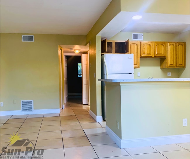 Photo - 900 S Peninsula Dr Apartment