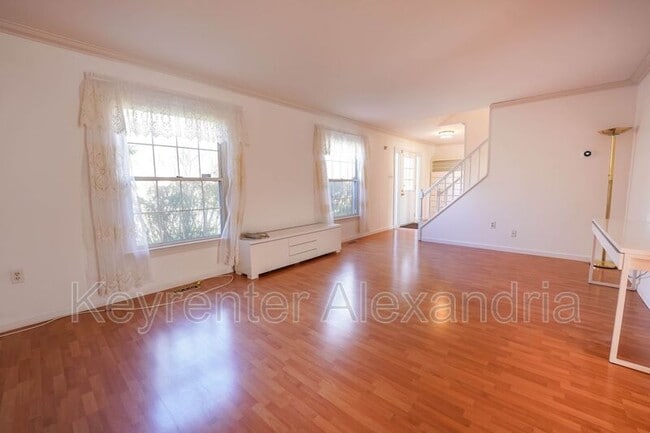 Foto del edificio - 7123 Red Horse Tavern Ln