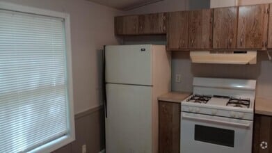 Building Photo - 70 Oak View Dr