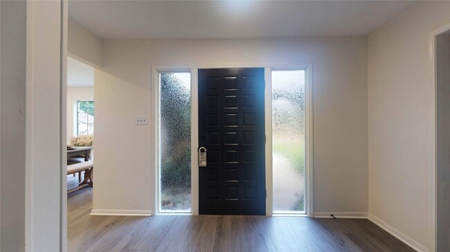 Foto del edificio - 811 Devonport Ln