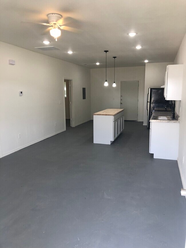 Foto del edificio - 22432 Matins Ln