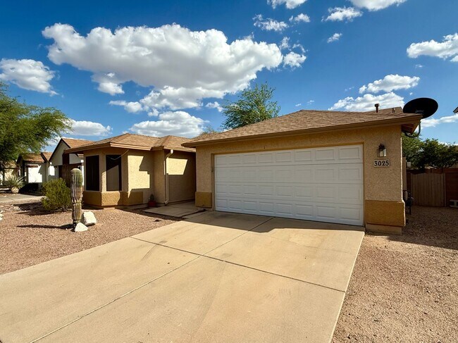 Building Photo - 3025 W Country Ranch Dr
