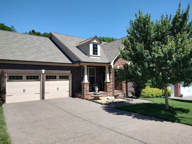 Foto del edificio - 2732 Alvin Sperry Pass