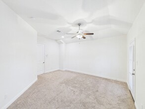 Building Photo - 8918 Terrace Pass Dr