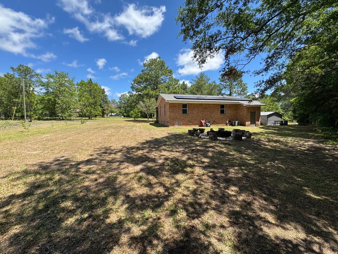 Building Photo - 317 Golden Jubilee Rd