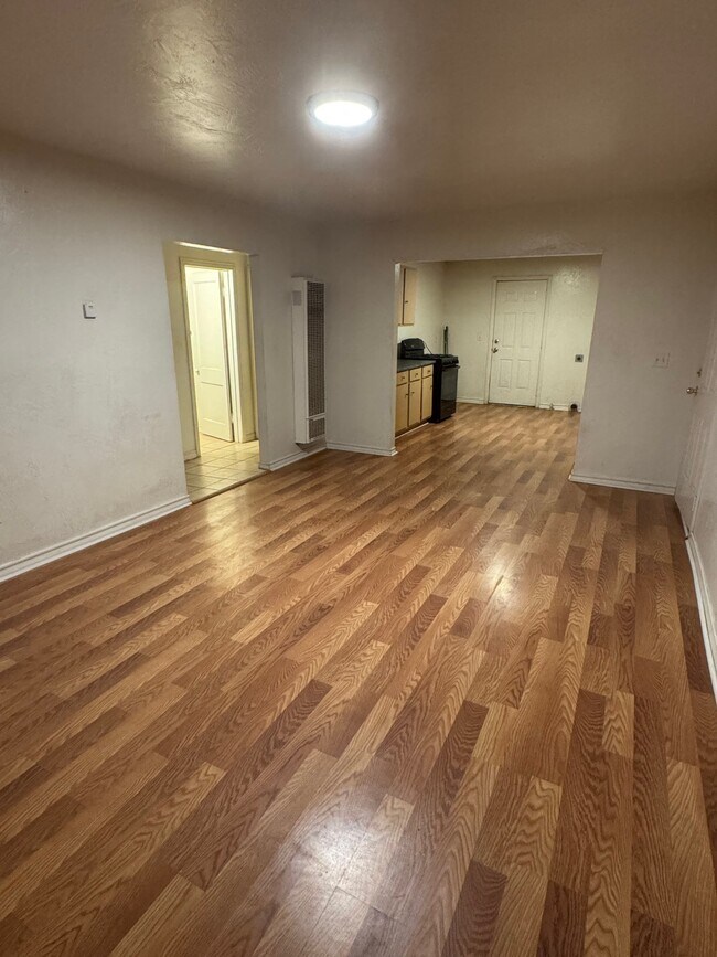 Foto del edificio - 211 SW 36th Ave
