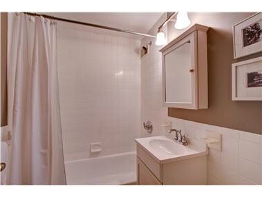 Primary Photo - 300 W 23rd St