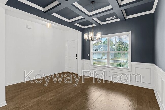 Building Photo - 3004 Earlham Wy
