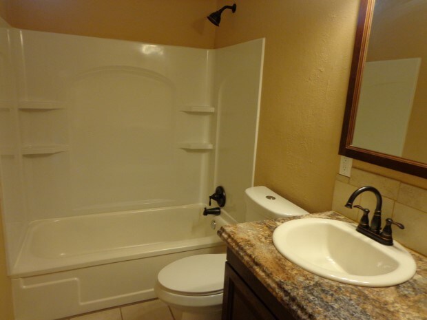 Bathroom - 404 NW Glendale Dr