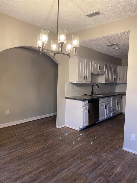 Building Photo - 3809 Crawford Dr