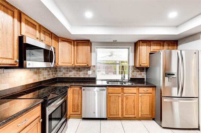 Foto del edificio - 3460 NE 28th Ave