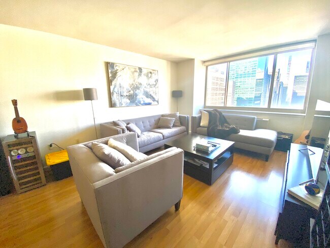 Foto del edificio - 66 W 38th St