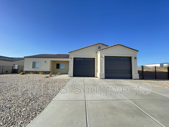 Building Photo - 2265 E Robby