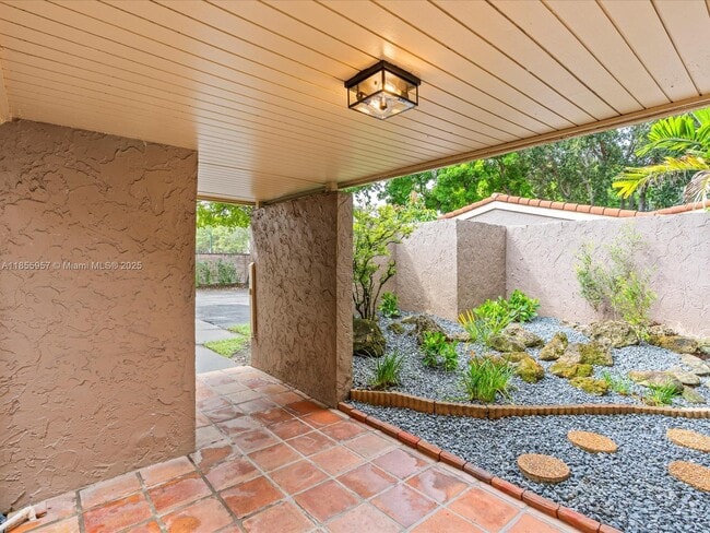 Building Photo - 203 Bonnie Brae Way
