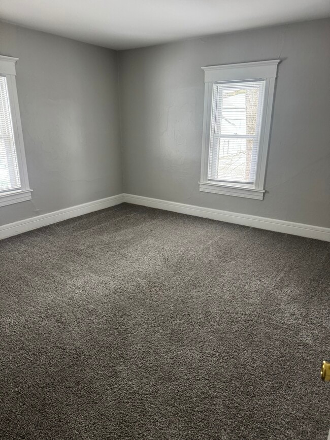 Building Photo - Samaria Roa