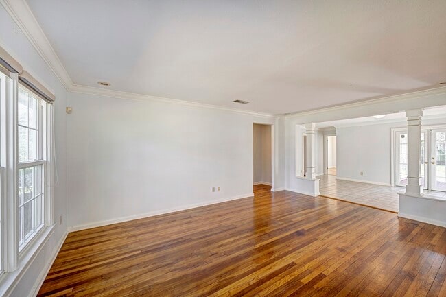 Building Photo - 1027 Althea Dr