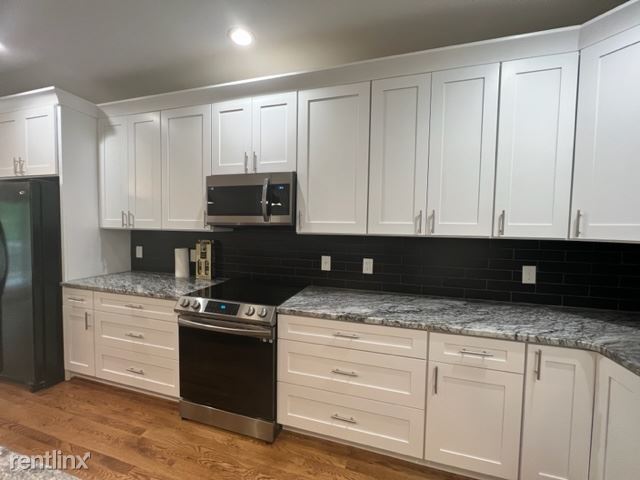 Building Photo - 4 br, 3.5 bath House - 8604 Case Ridge Dr