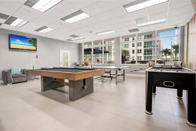Foto del edificio - 1200 Brickell Bay Dr