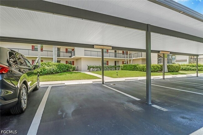 Building Photo - 14501 Aeries Way Dr