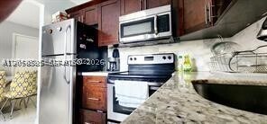 Building Photo - 9920 NW 68th Pl
