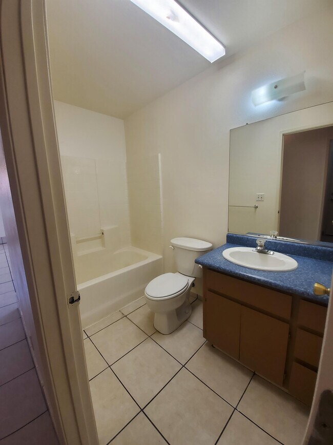 Foto del edificio - 14541 Rd 190