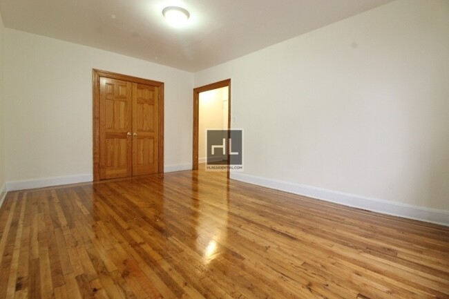 Building Photo - QUENTIN ROAD 1Bed