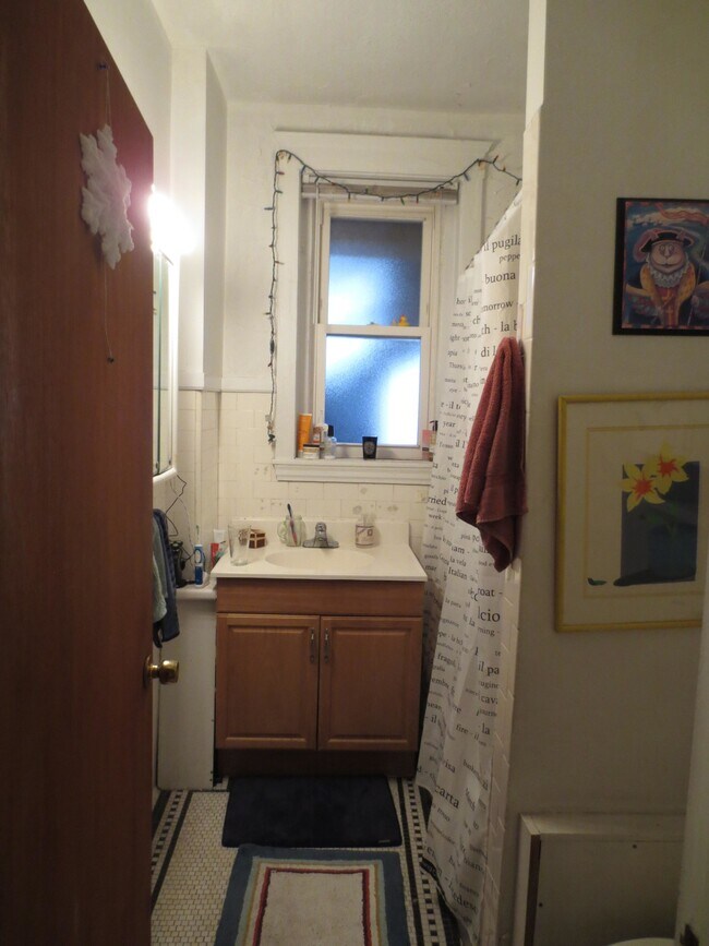 Building Photo - 54 Egmont St