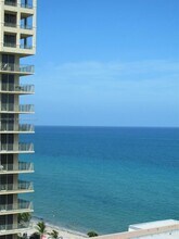 Building Photo - 3140 S Ocean Dr