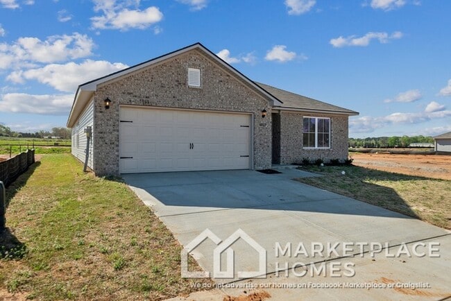 Foto del edificio - 4022 Ryan Dr SW