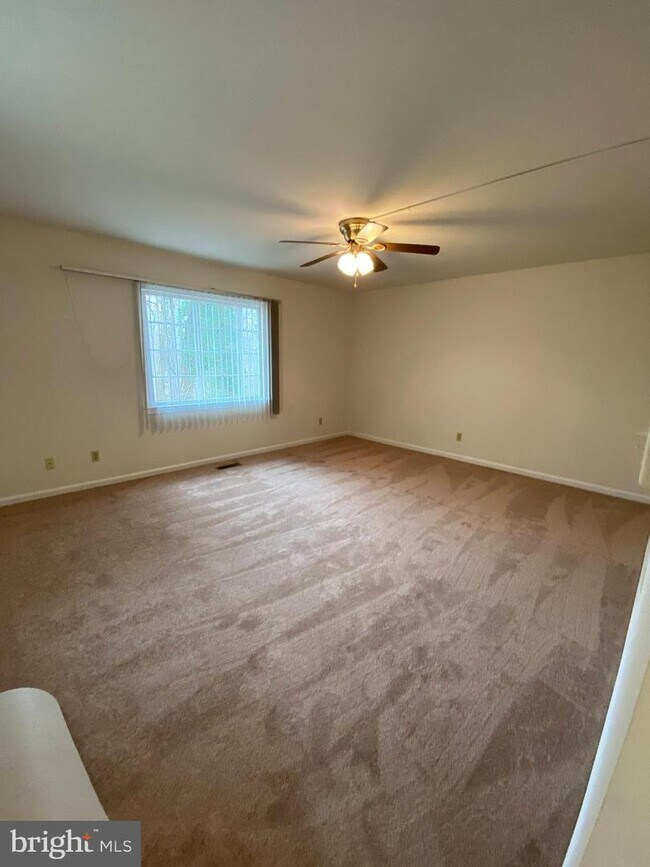 Building Photo - 514 Olde Greenwich Cir