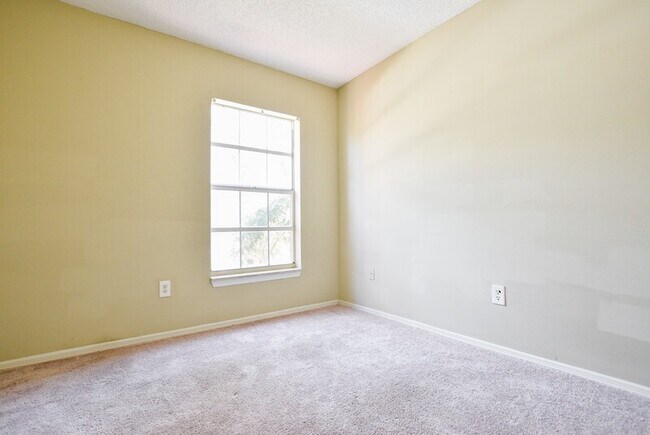 Building Photo - 3651 N. Goldenrod Rd.