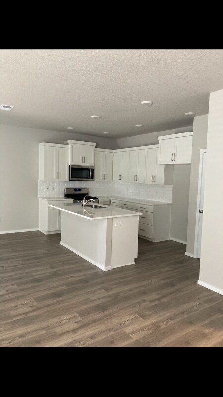 Building Photo - 20513 SE Byron Ave