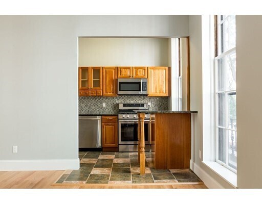 Building Photo - 17 Bowdoin St