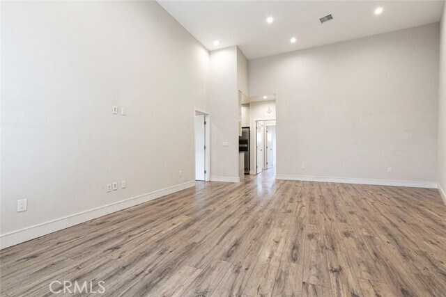 Foto del edificio - 9168 Morehart Ave