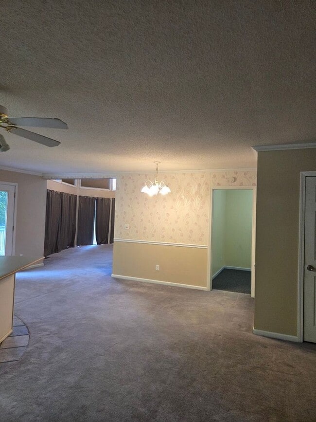 Building Photo - 86 Landeau Cir