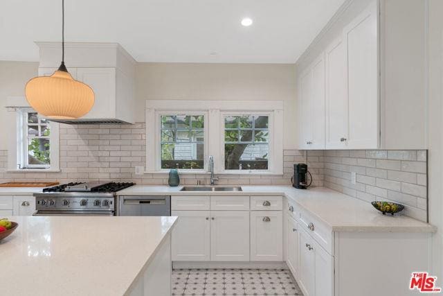 Foto del edificio - 655 S Hudson Ave