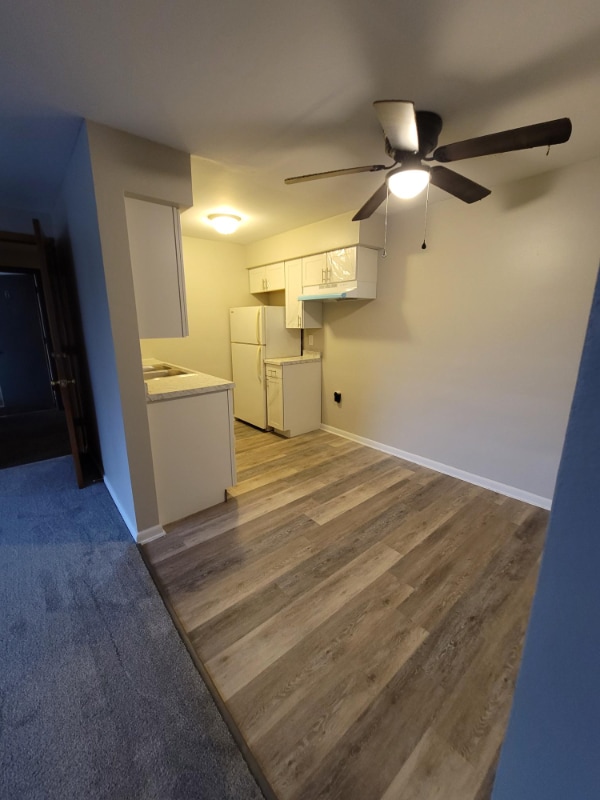 Building Photo - 7320 Sunset Strip Ave NW