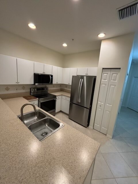 Building Photo - 110 Lighthouse Cir