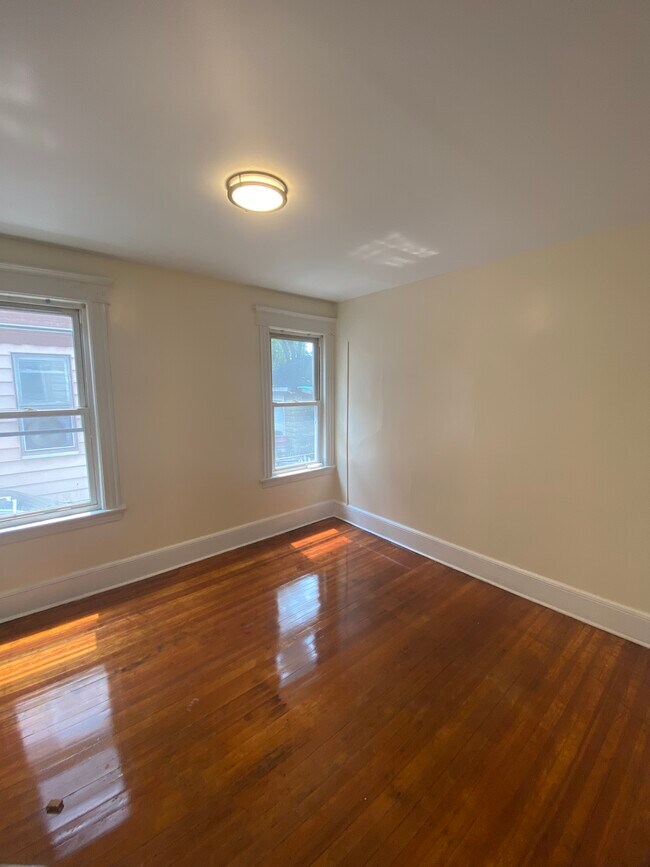 Bedroom - 774 E 24th St