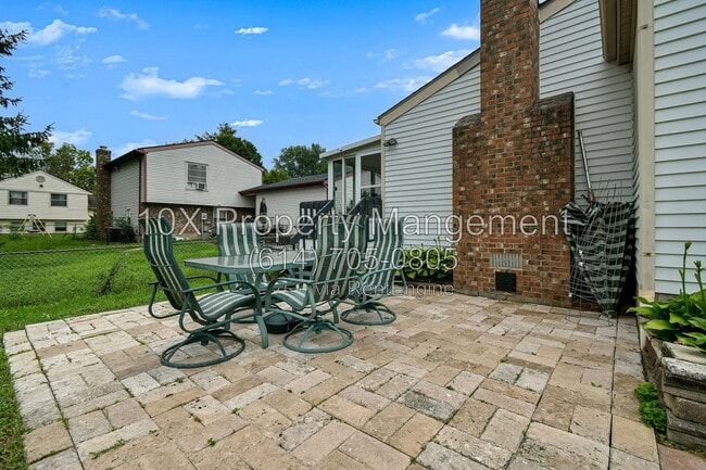 Foto del edificio - 6484 Lanercost Rd
