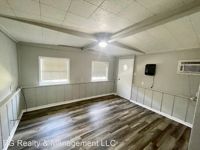 Building Photo - 1 br, 1 bath House - 305 Bryan St.