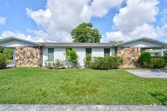 Building Photo - 10720 SW 77th Ave