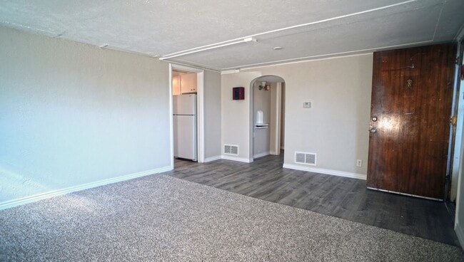 Photo - Dayton Duplex Apartment