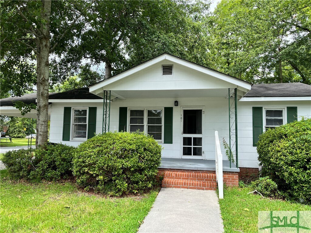 101 N College St, Pembroke, GA 31321 House for Rent in Pembroke, GA