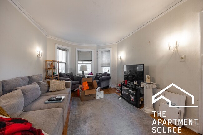 Foto del edificio - 3709 N Hoyne Ave