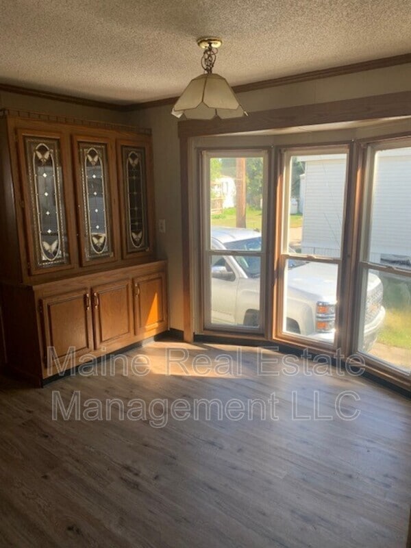 Building Photo - 7 Cardinal Dr