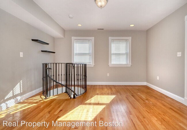 Building Photo - 2 br, 2 bath House - 34 Telegraph St #1