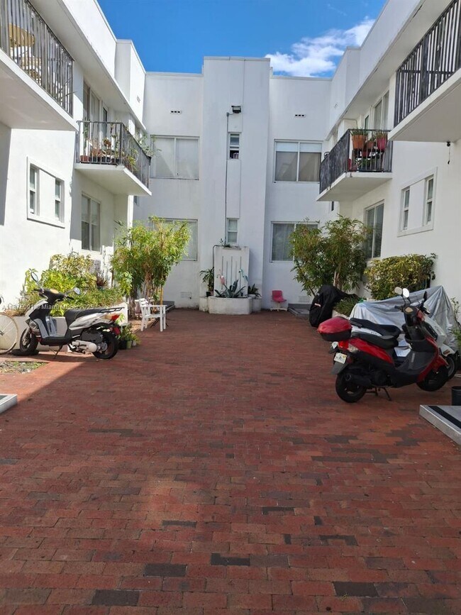 Foto del edificio - 320 80th St