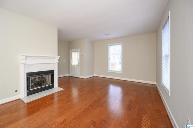 Building Photo - 1525 Jacobs Cir