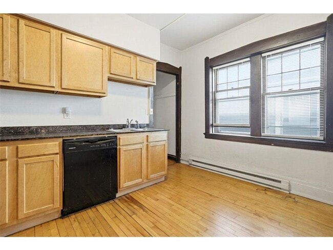 Foto del edificio - 604 Holly Ave